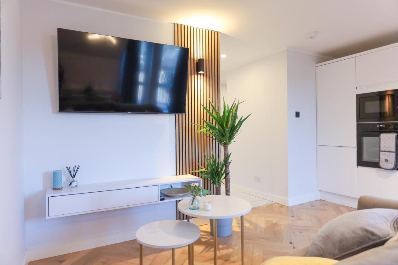 Luxurious City Centre Apartment เพิร์ท ภายนอก รูปภาพ